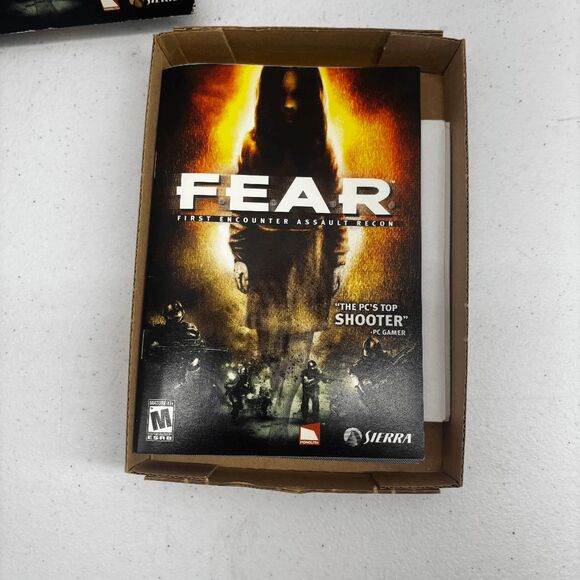 F.E.A.R.: First Encounter Assault Recon FEAR (PC, 2005) - Complete BIG BOX - Picture 2 of 9